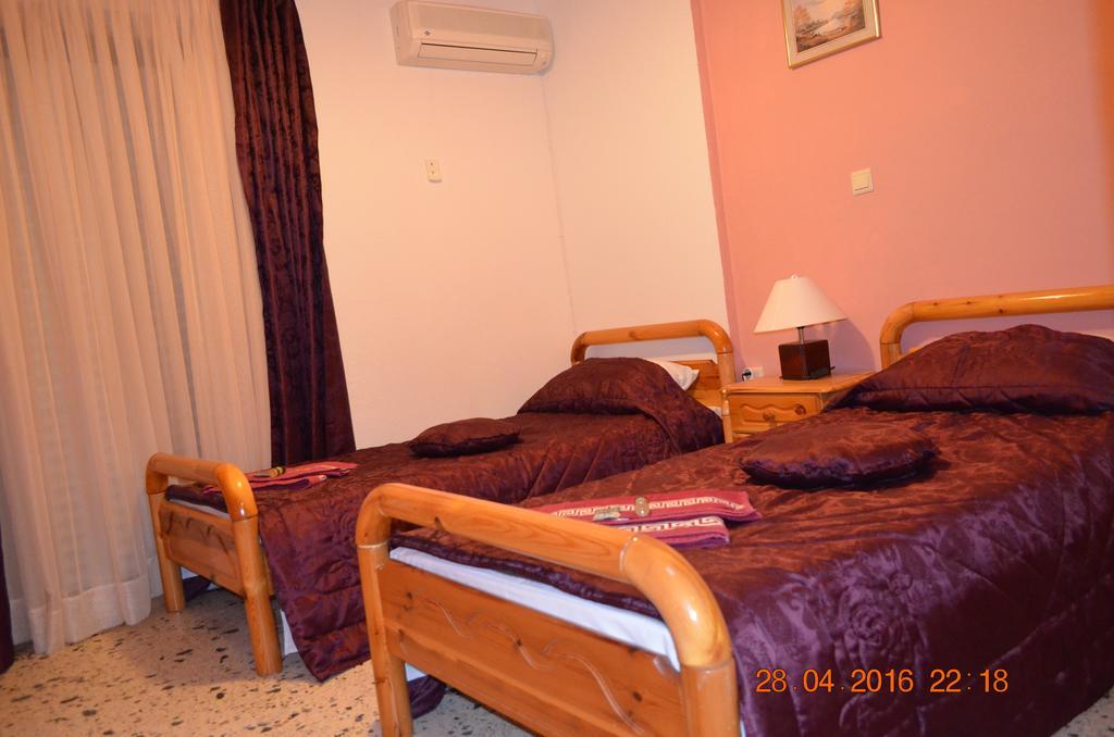 Apartments Zoumperi Nea Makri Exterior photo