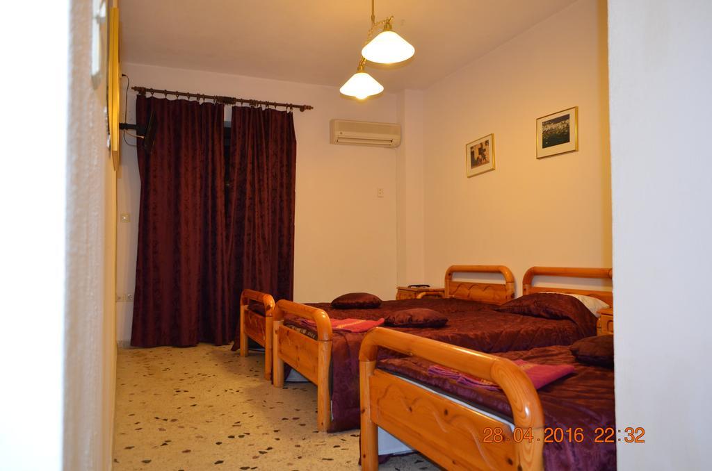 Apartments Zoumperi Nea Makri Exterior photo